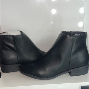 Bamboo boots winter boots size 8